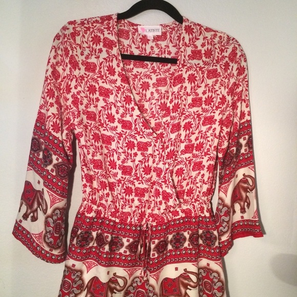 L’ATISTE Women's Red White Elephant Print Romper Sz-M - Picture 2 of 6